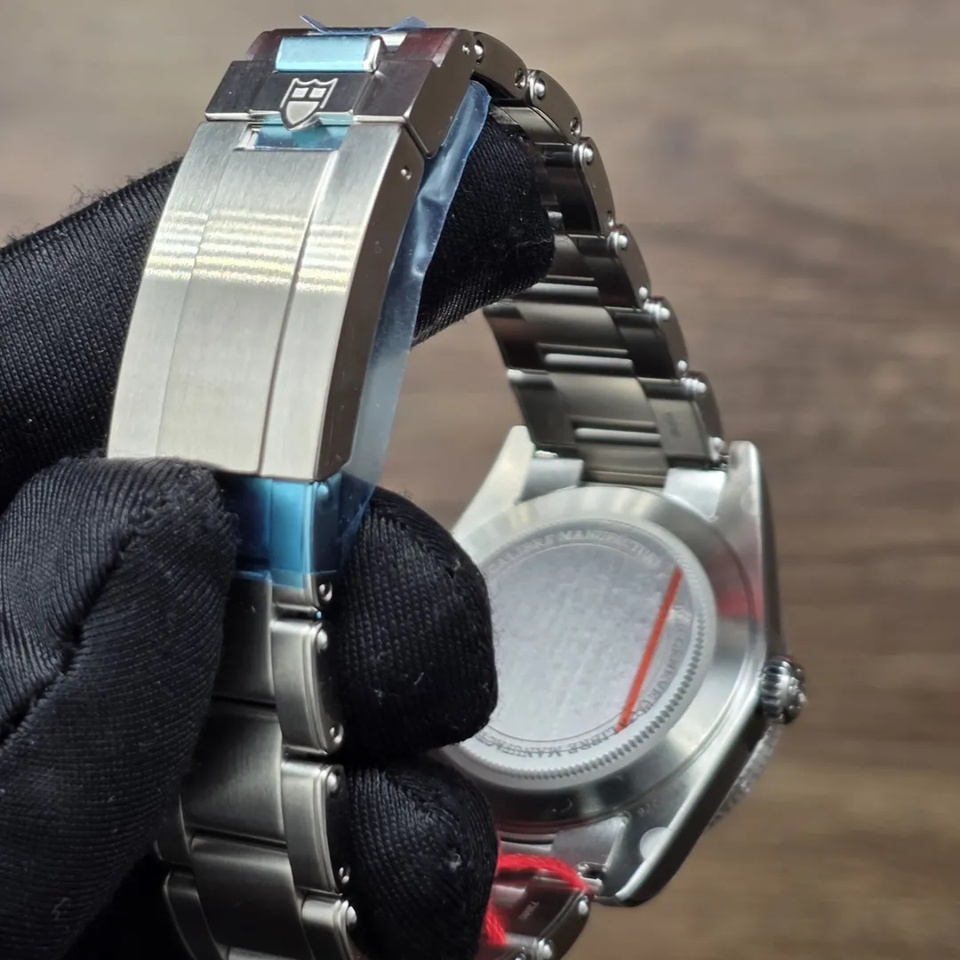 Tudor Black Bay 54 BB54 M79000N-0001 on wrist