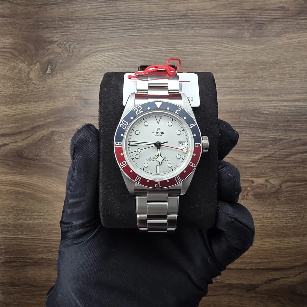 Tudor Black Bay GMT Opaline “Pepsi” M79830RB-0010 on wrist