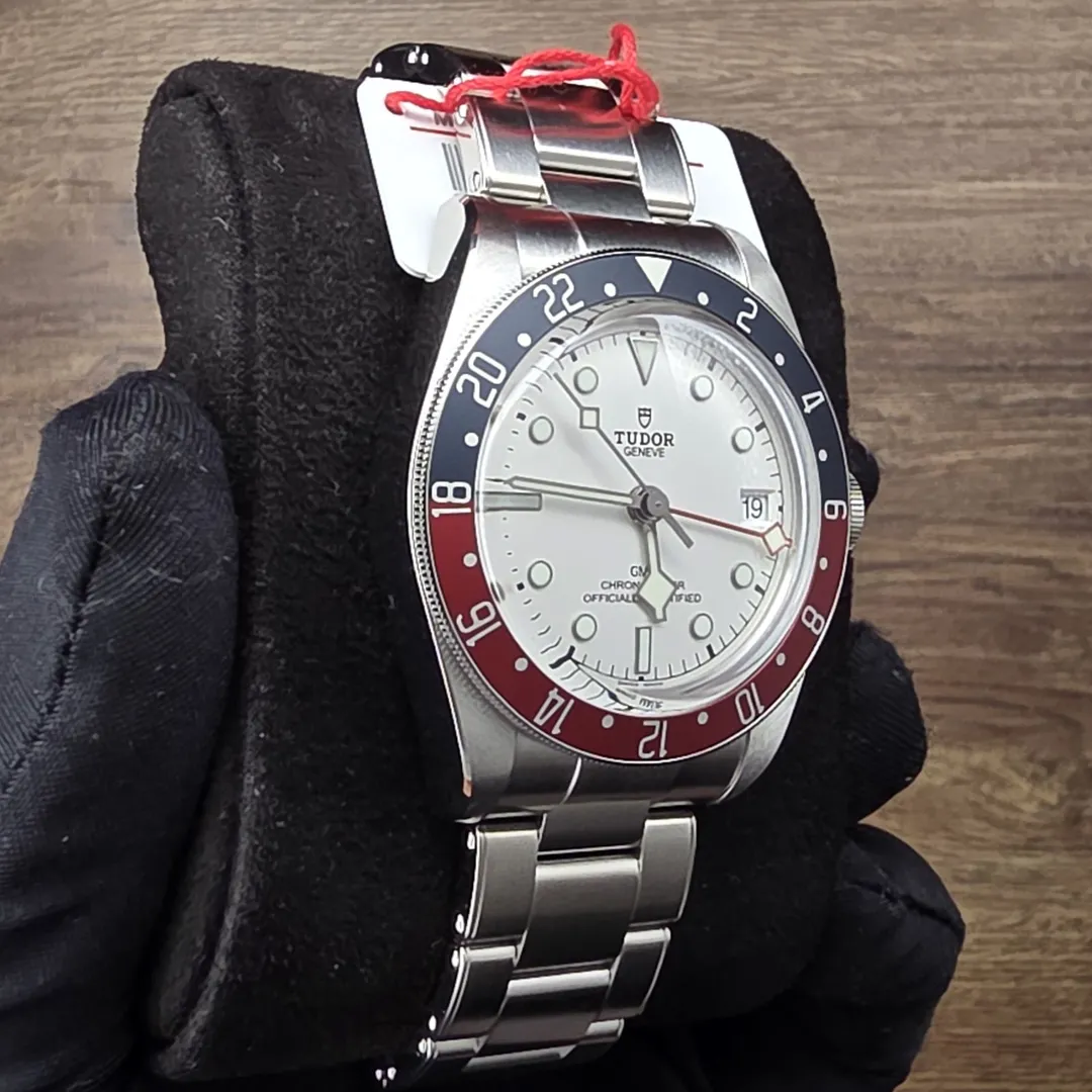Tudor Black Bay GMT Opaline “Pepsi” M79830RB-0010 on wrist