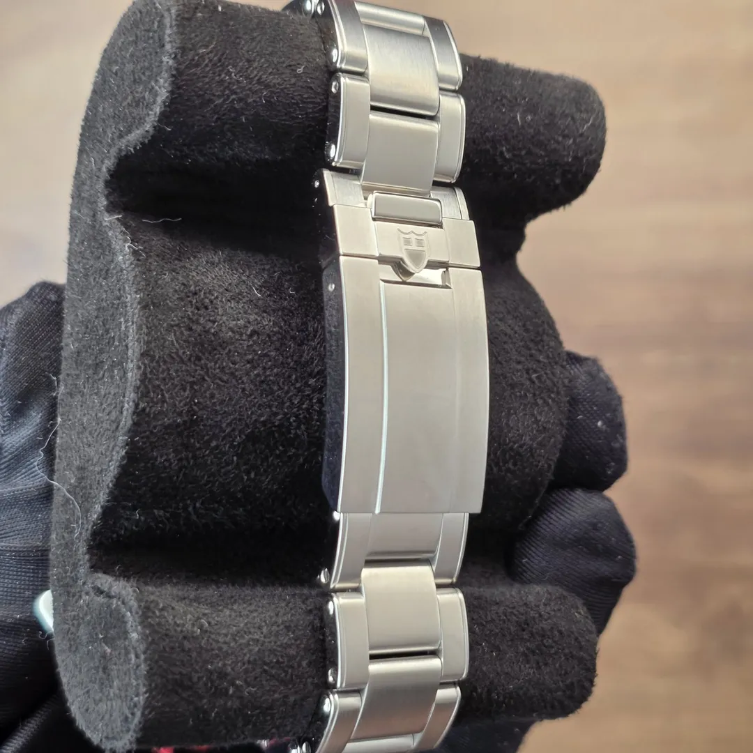 Tudor Black Bay 54 BB54 M79000N-0001 on wrist