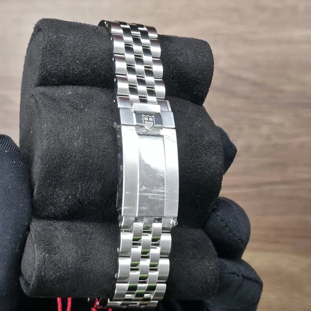 Tudor Black Bay Monochrome on Jubilee M7941A1A0NU-0003 on wrist