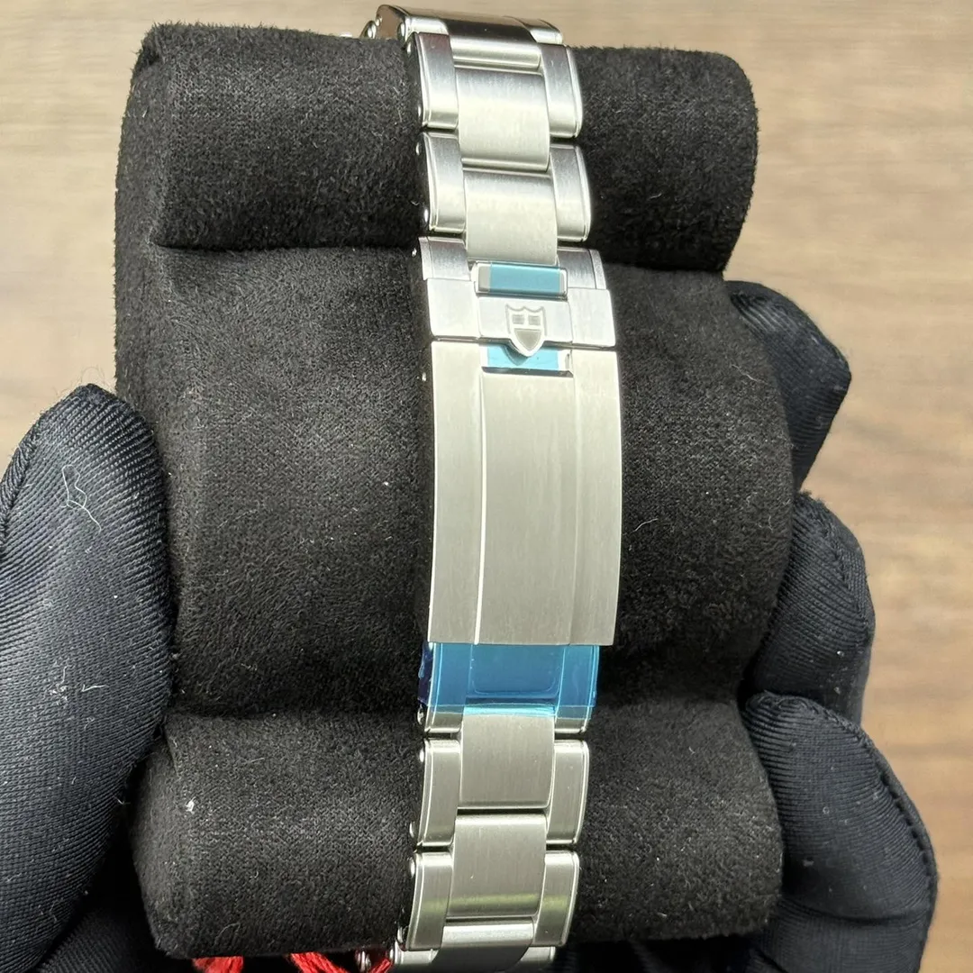 Tudor Black Bay 54 BB54 M79000N-0001 on wrist