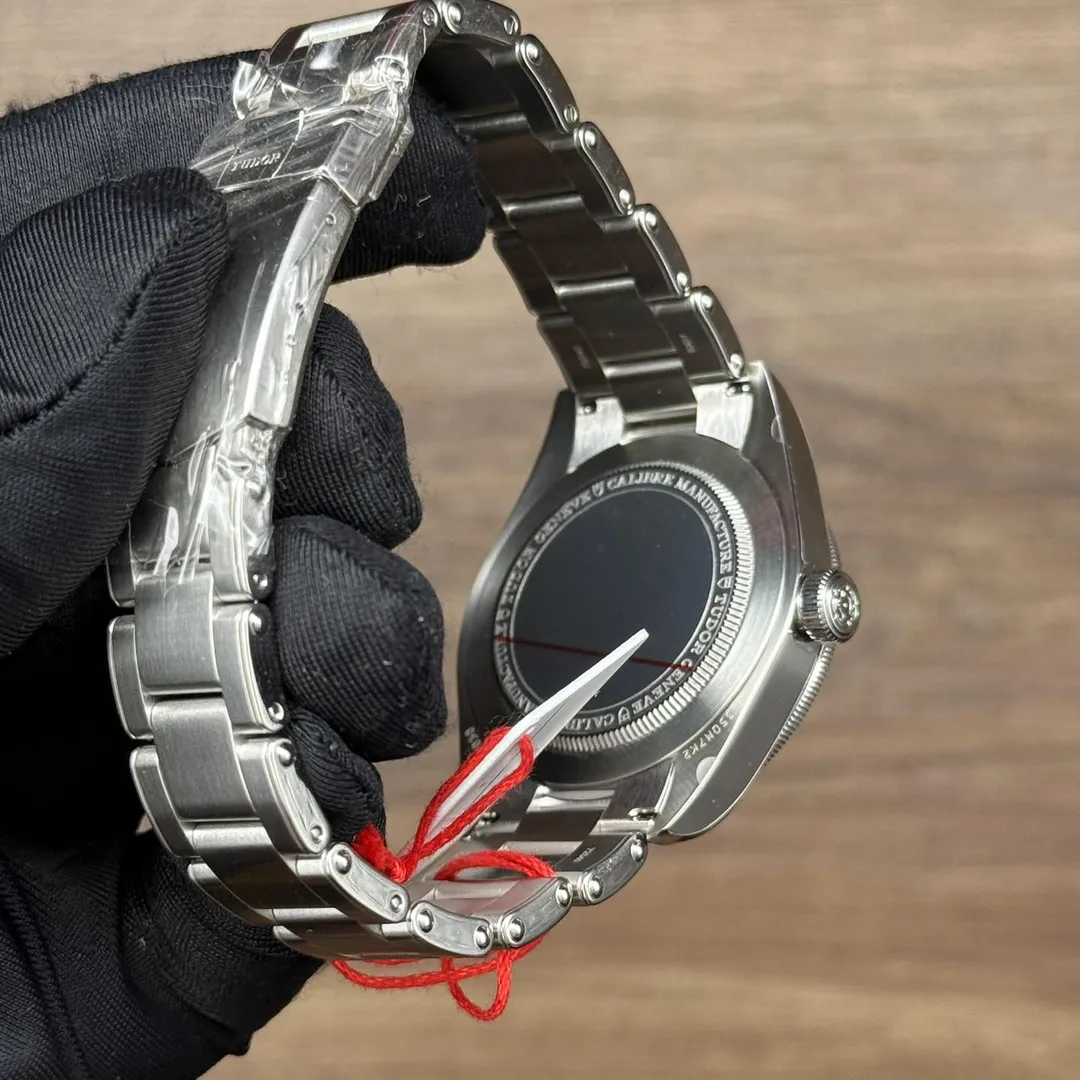 Tudor Black Bay 58 BB58 M79030N-0001 on wrist