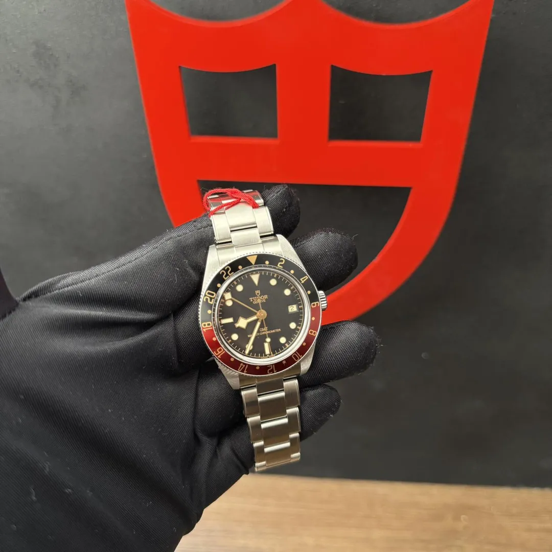 Tudor Black Bay 58 BB58 GMT “Coke” M7939G1A0NRU-0001 on wrist