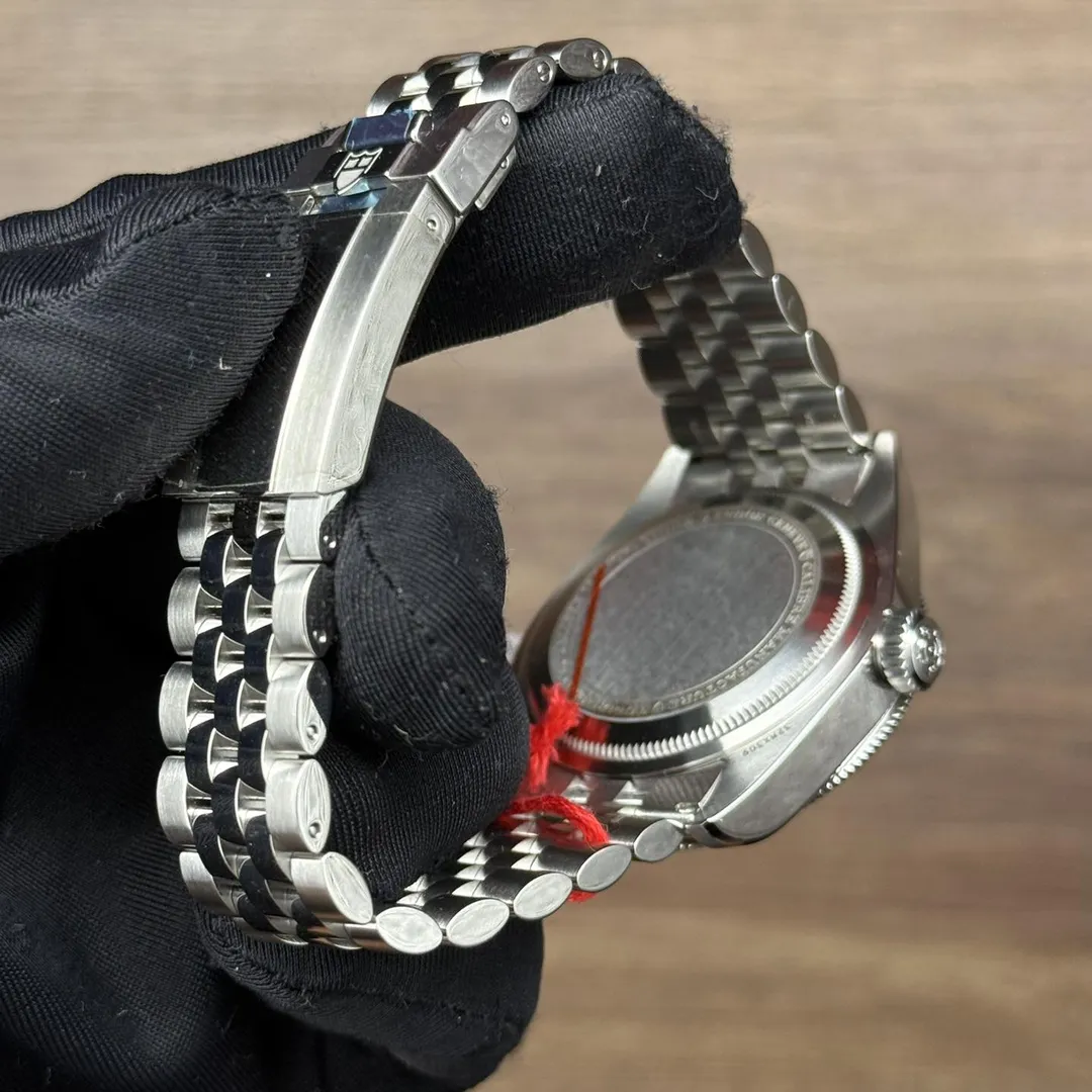 Tudor Black Bay Burgundy on Jubilee M7941A1A0RU-0003 on wrist