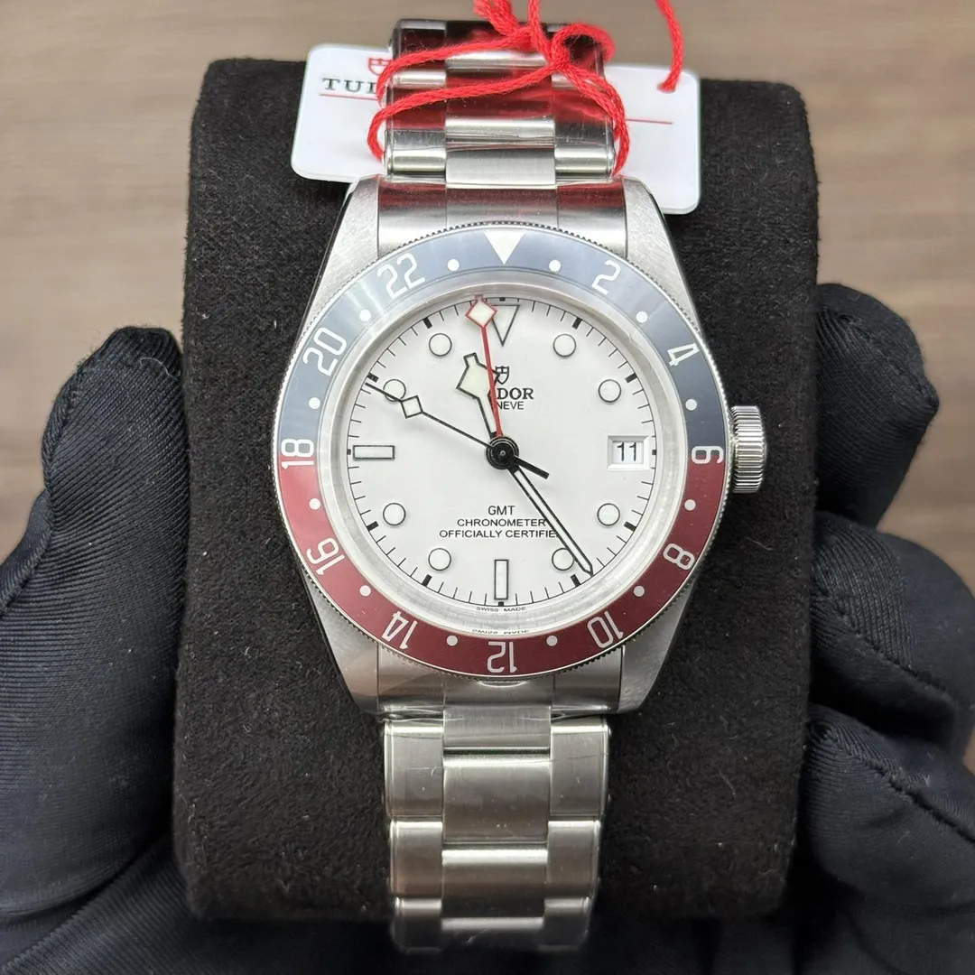 Tudor Black Bay GMT Opaline “Pepsi” M79830RB-0010 on wrist