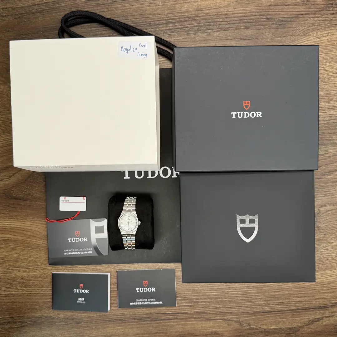 Tudor Royal Diamond-set dial Mother of Pearl