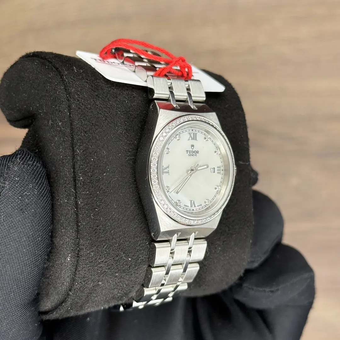 Tudor Royal Diamond-set dial Mother of Pearl