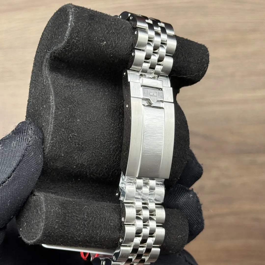 Tudor Black Bay 58 Burgundy